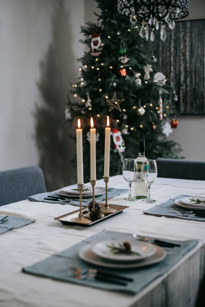 Christmas Dinner Table Decorations: Best 2026 Christmas Dinner Table Decor Ideas on a Budget